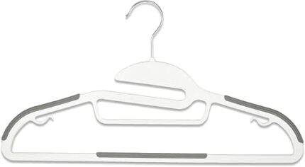 PLASTIC CLOTHE HANGER